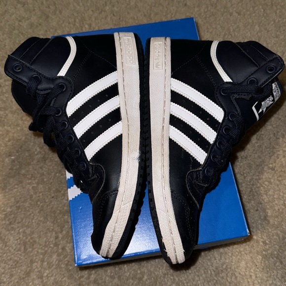 Top Ten Adidas shoes high tops - Picture 5 of 5